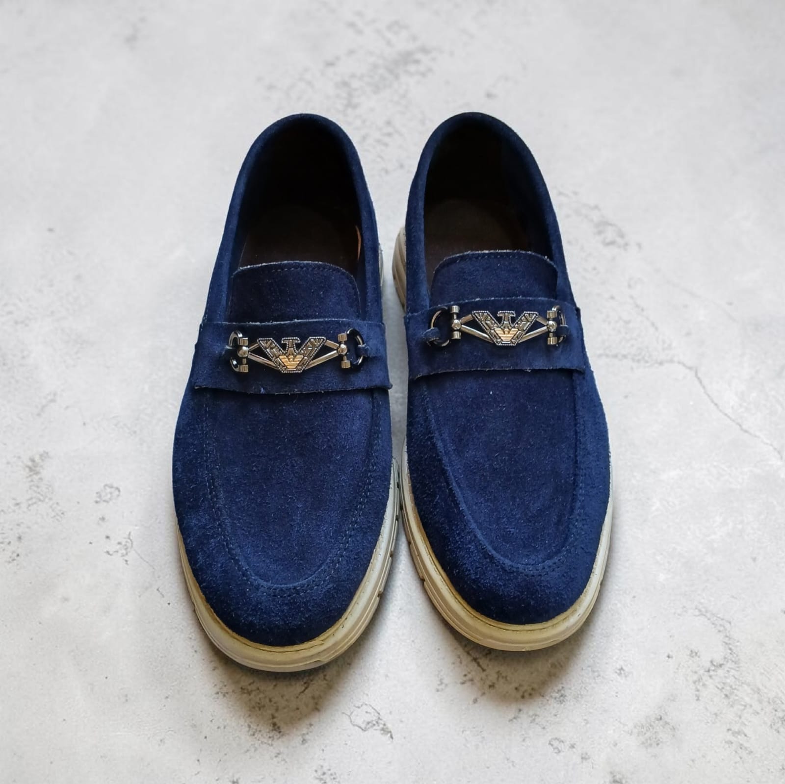 Men's suede loafer shoes navy – a modern moccasin design with exceptional lightness and comfort for everyday and casual wear.